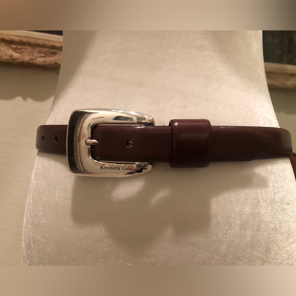 Kenneth Cole brown leather & silver buckle - size medium